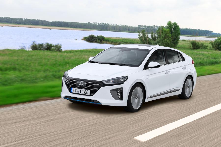  Hyundai IONIQ hybrid (AE) 2016 года  (WW) (фото 19 из 38)